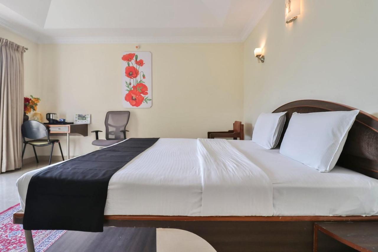 Palette - Holiday Palms Hotel Bangalore Luaran gambar