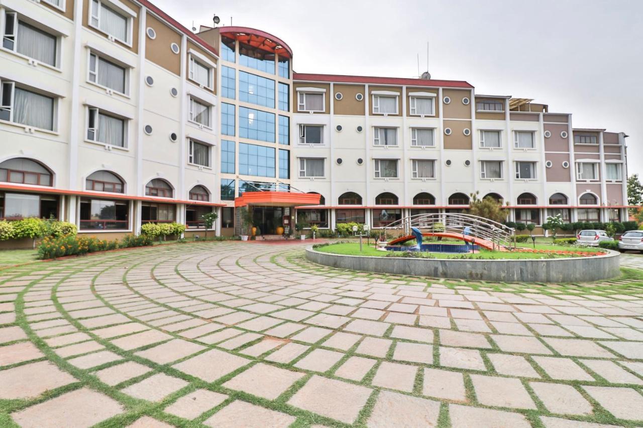 Palette - Holiday Palms Hotel Bangalore Luaran gambar