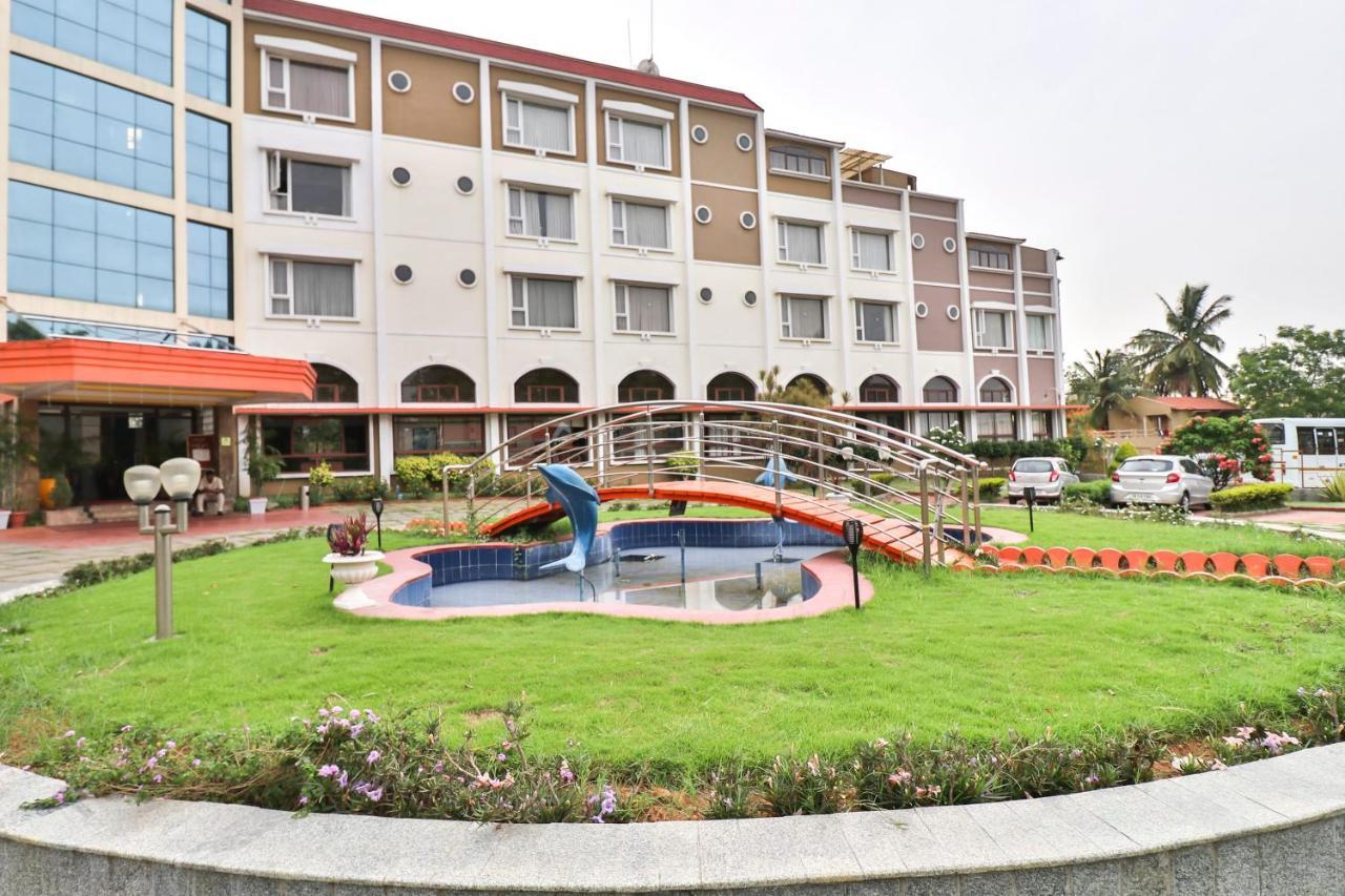 Palette - Holiday Palms Hotel Bangalore Luaran gambar